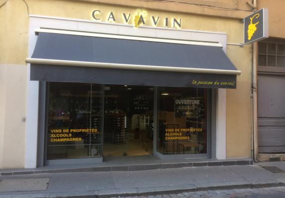 https://cavavin.co/sites/default/files/styles/galerie_magasin/public/magasin/21316108_258145658026958_2173084004542082645_o.jpg?itok=VD1xdU9R