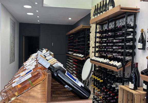 https://cavavin.co/sites/default/files/styles/galerie_magasin/public/magasin/IMG_0446-min.jpeg?itok=deuqlczc
